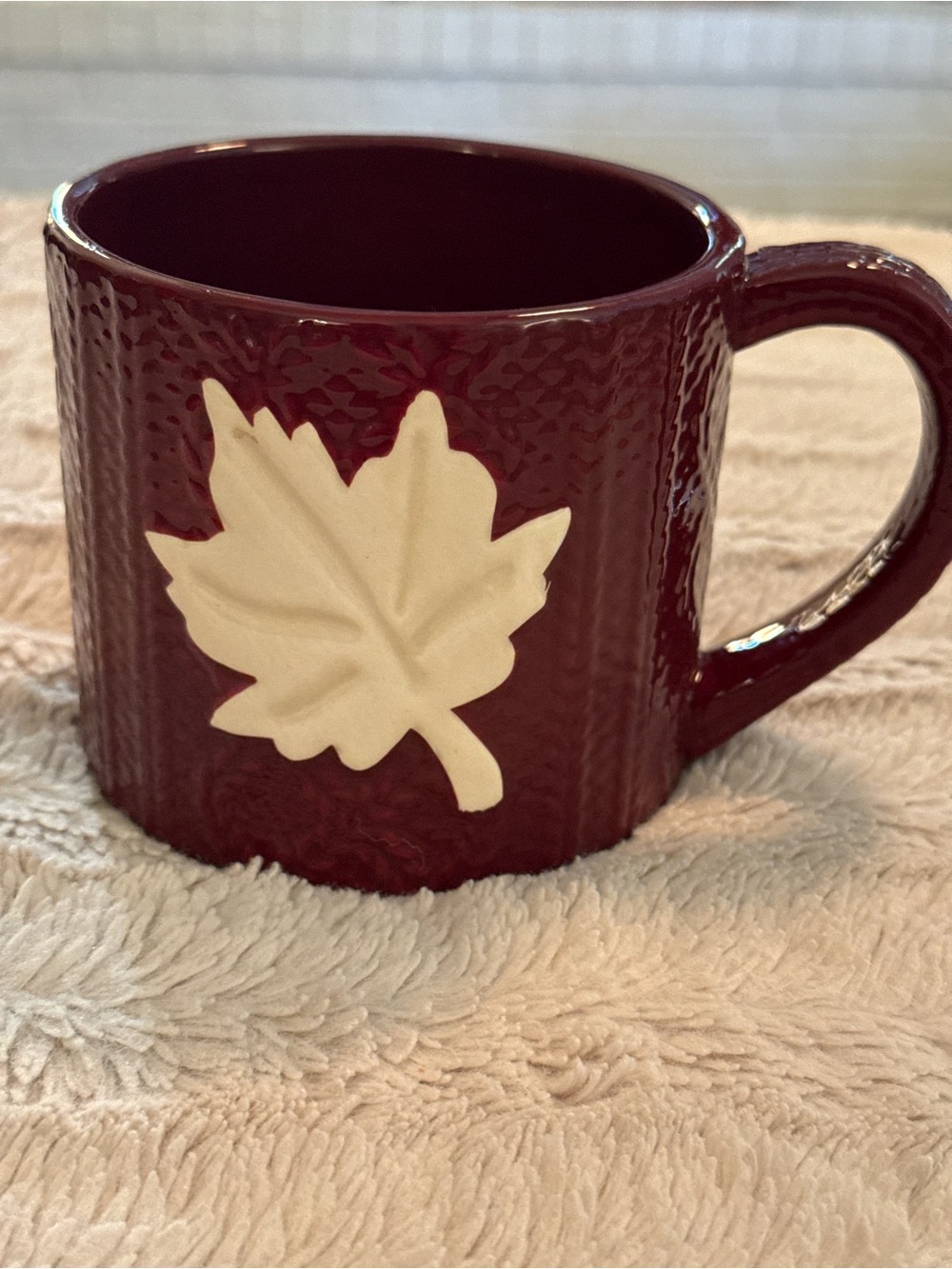 Tag Maroon Ceramic Mug with Cream Maple Leaf